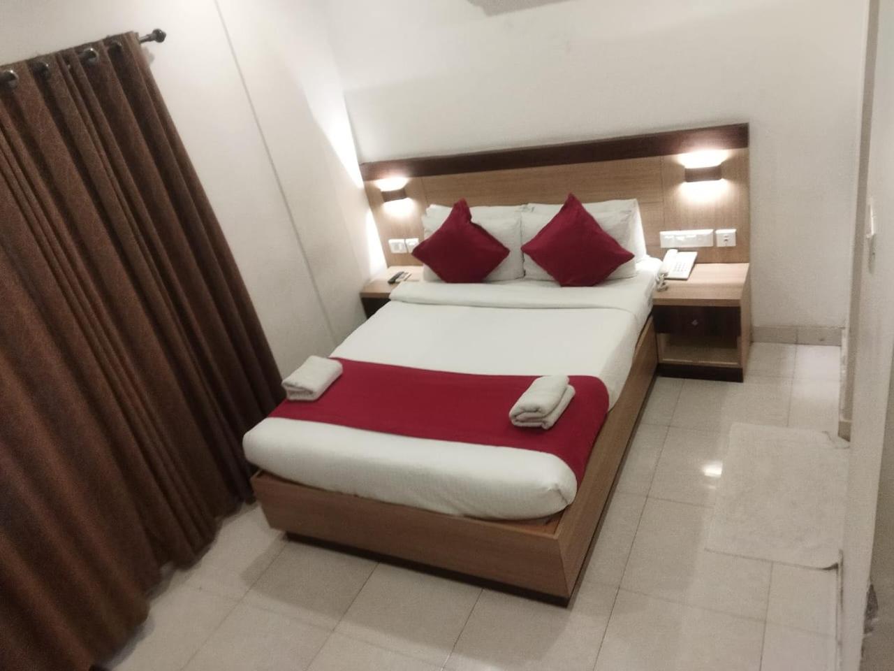 Prayana Hotels Kochi Kültér fotó