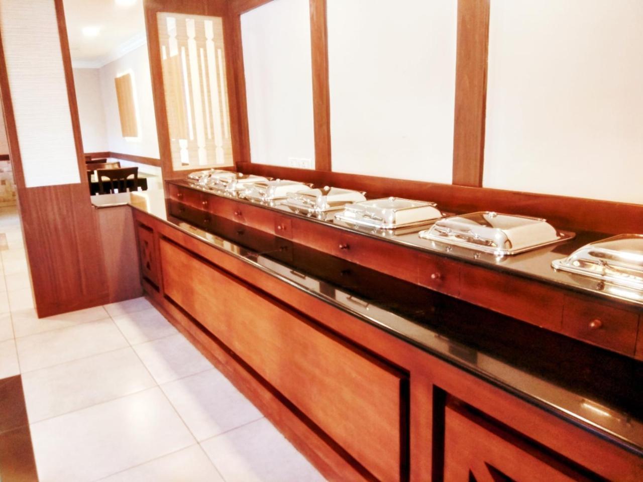 Prayana Hotels Kochi Kültér fotó