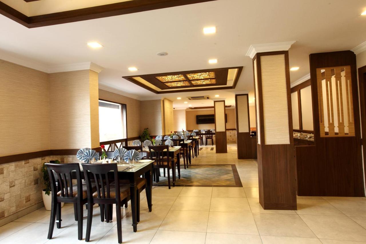 Prayana Hotels Kochi Kültér fotó